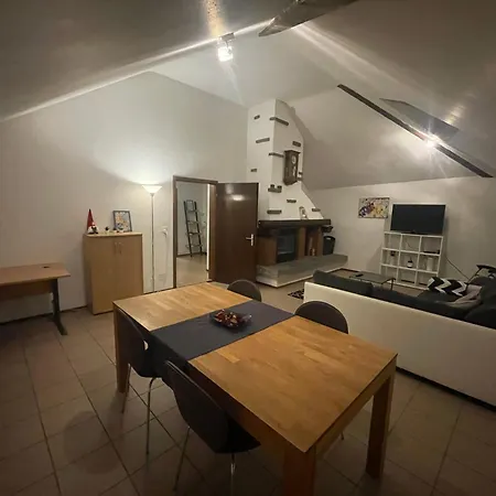 Mansarda Renten Apartamento *